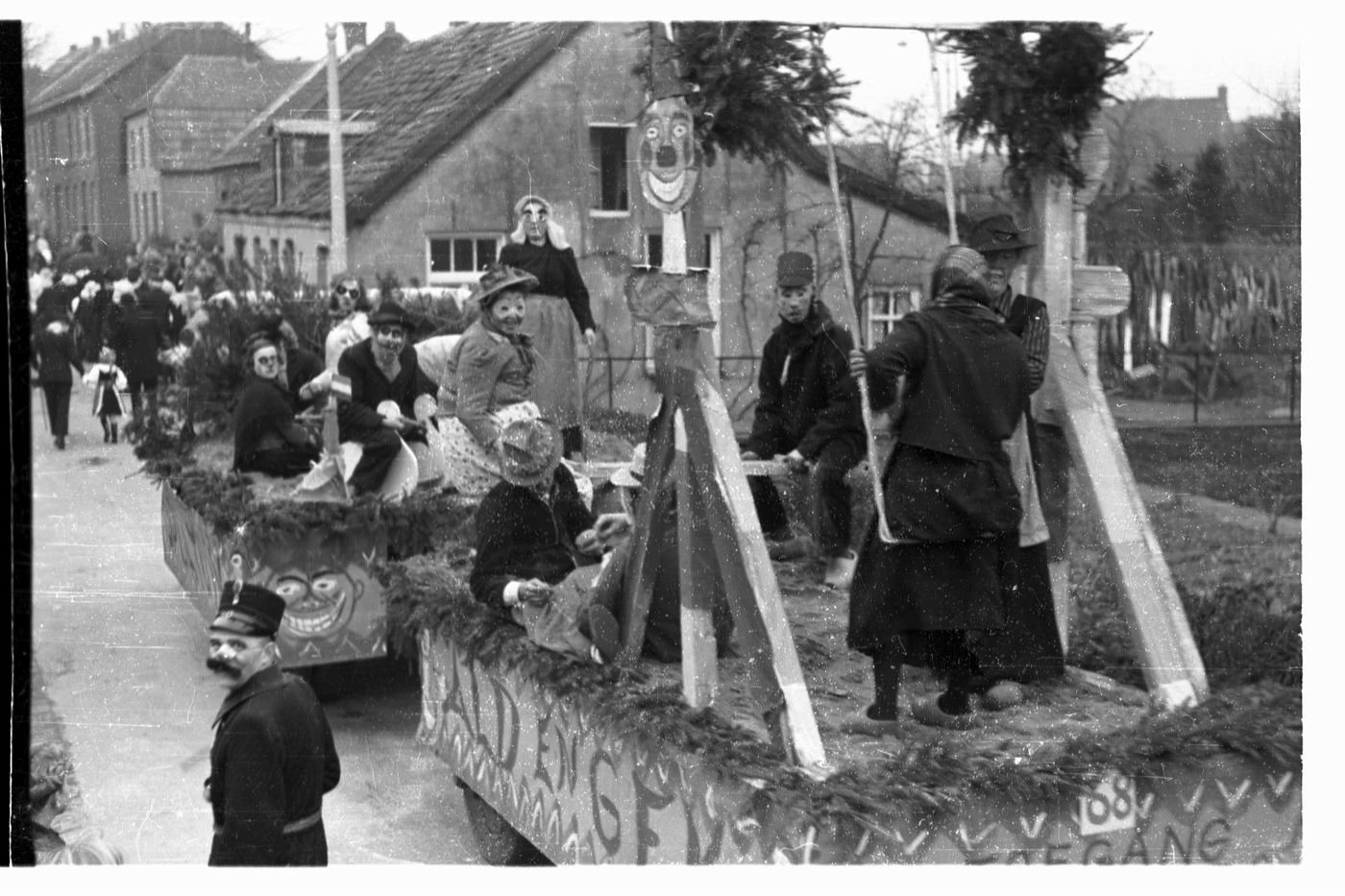 optocht1952z.jpg