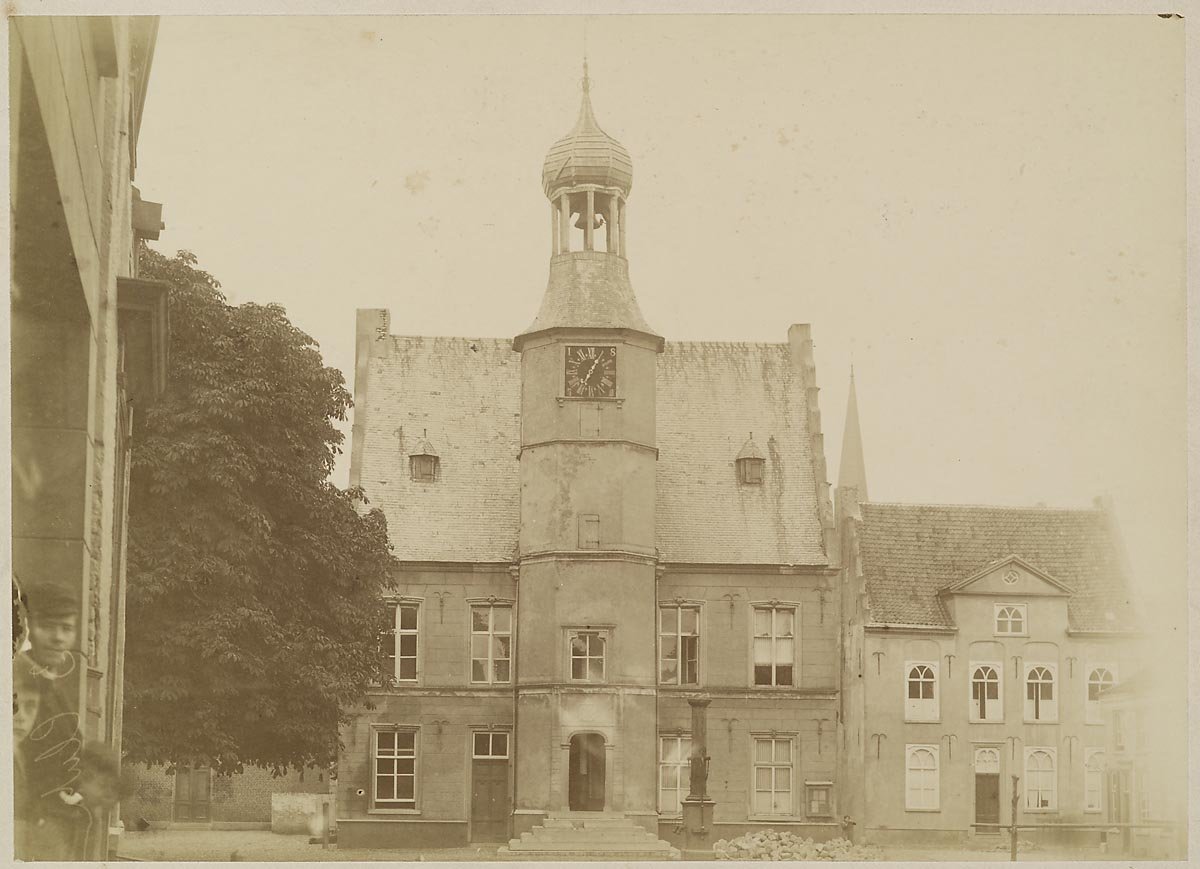 stadhuisgennep1888.jpg