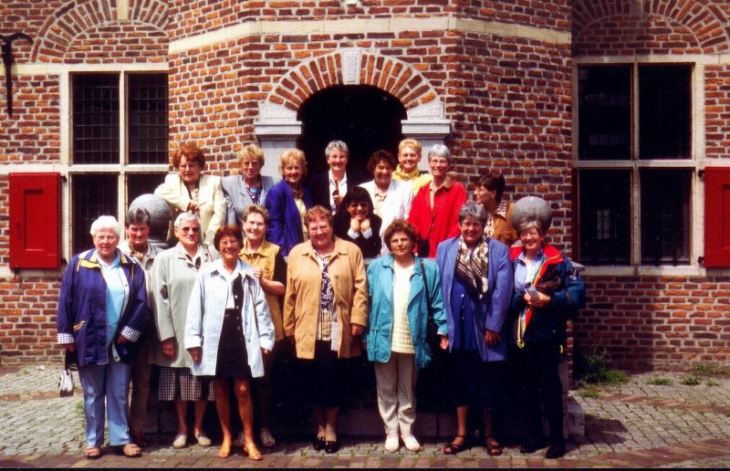 renieoudklasgenotegennep13juni1998_3.jpg